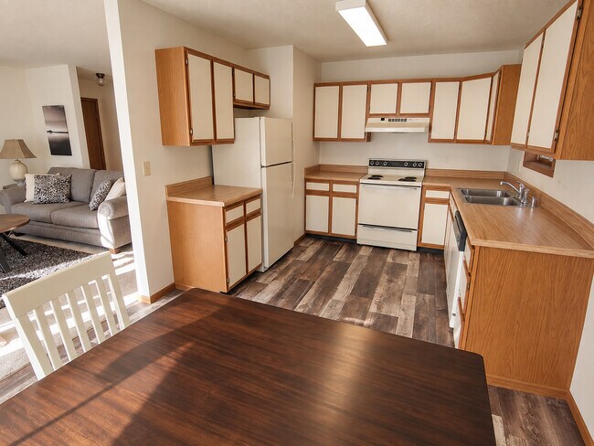 Photo - 516 8th St S