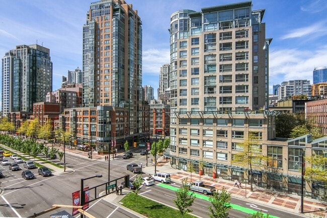 Building Photo - 1005-283 Davie Street Unit 1005