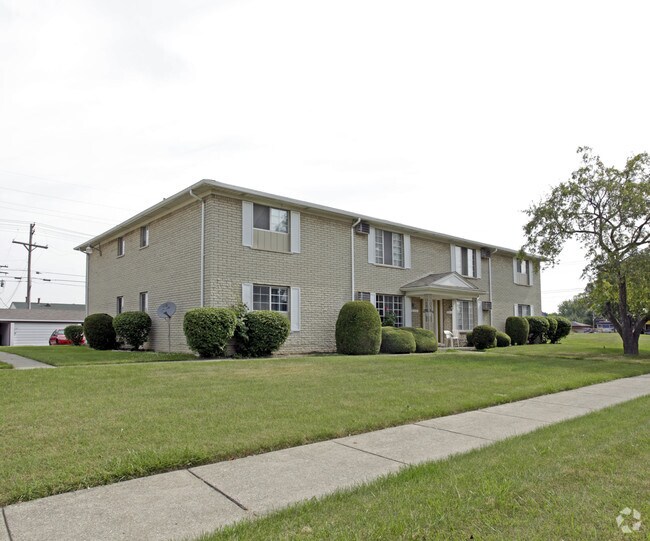 Photo - 21401 Violet St Apartments