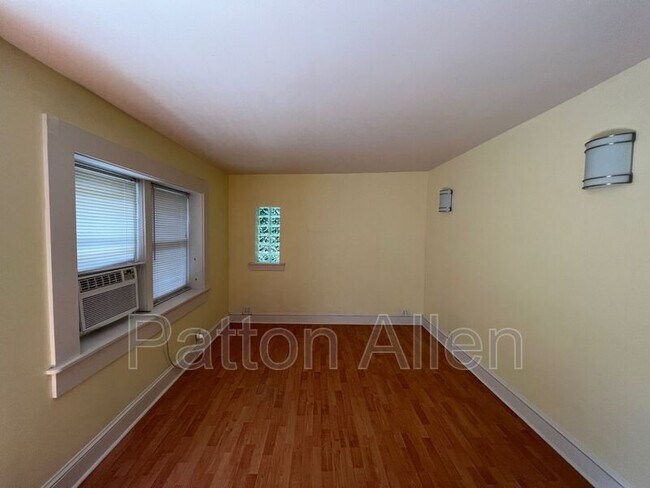 10 Miller Rd E Unit B