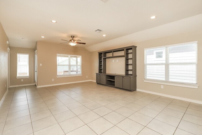 Photo - 10526 Rosalina Lp