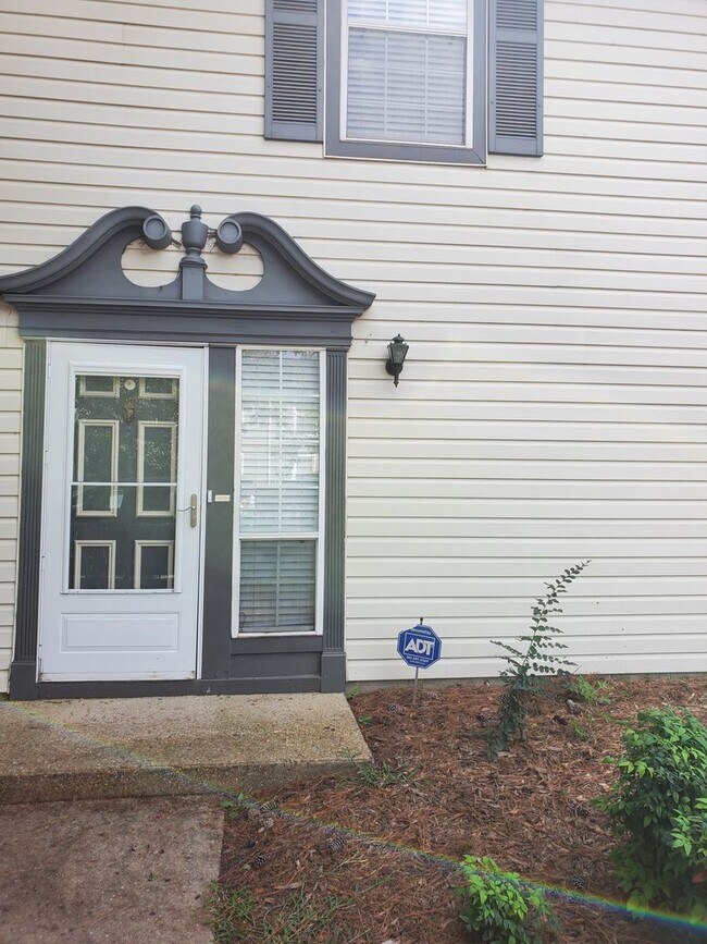 Photo - 200 Ferdinand Cir