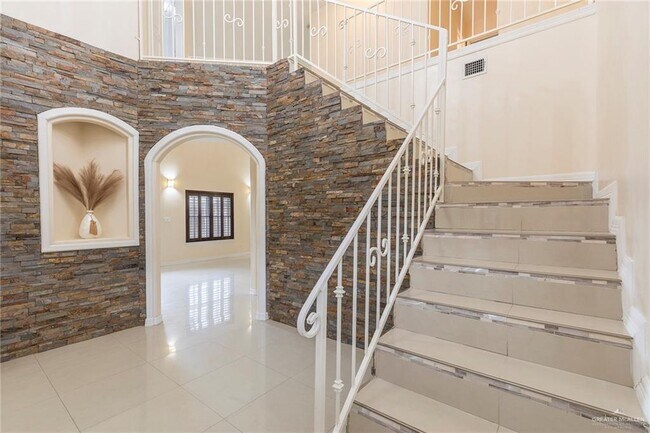 Photo - 28 Quail Ln
