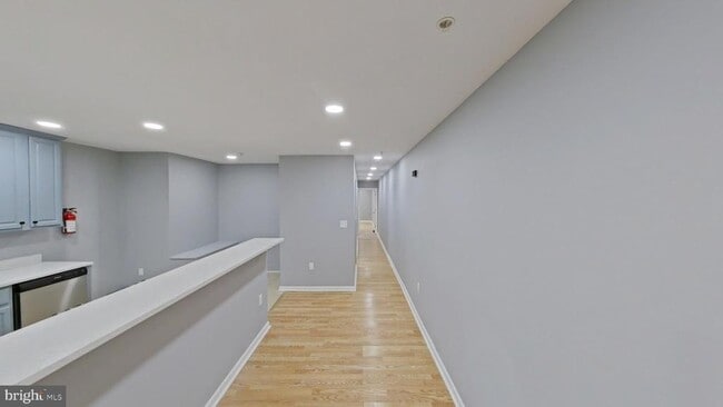 Building Photo - 1831 W Diamond St