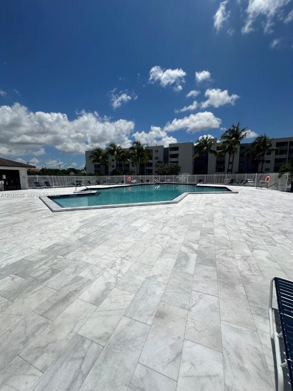 8145 NW 7th St Unit 405