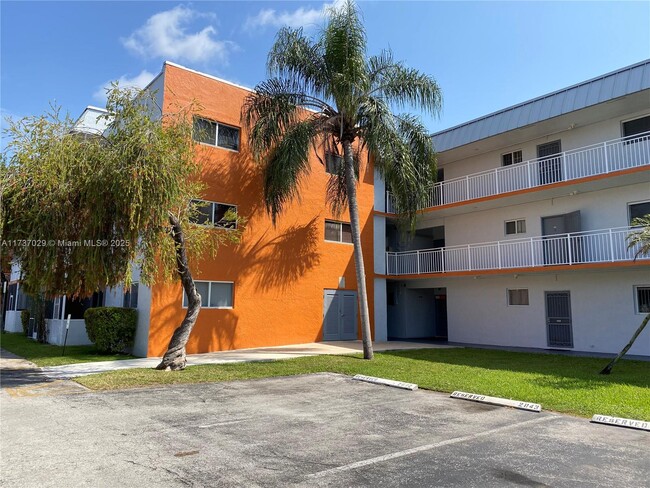 Photo - 11309 SW 200th St Unidad 210-C Rental