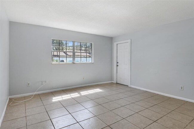 Photo - 408 N Rosland Dr