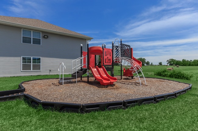 Photo - Bulldog Apartments