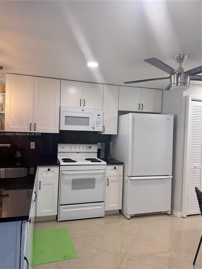Photo - 1627 Riverview Rd Unit 212