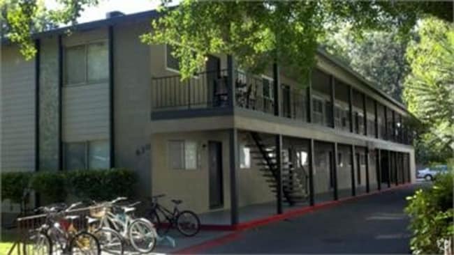 Building Photo - 630 W 4th St Rental