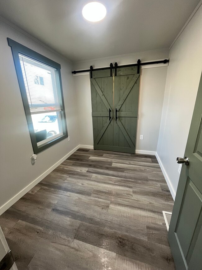 Photo - 2045 Dave Buck Rd