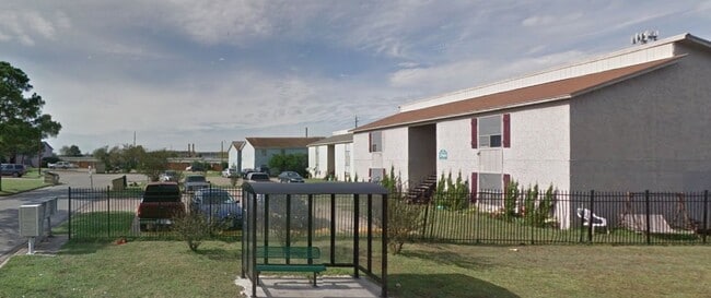 Building Photo - 2/1 HUD Accepted Fourplex in Bryan Rental