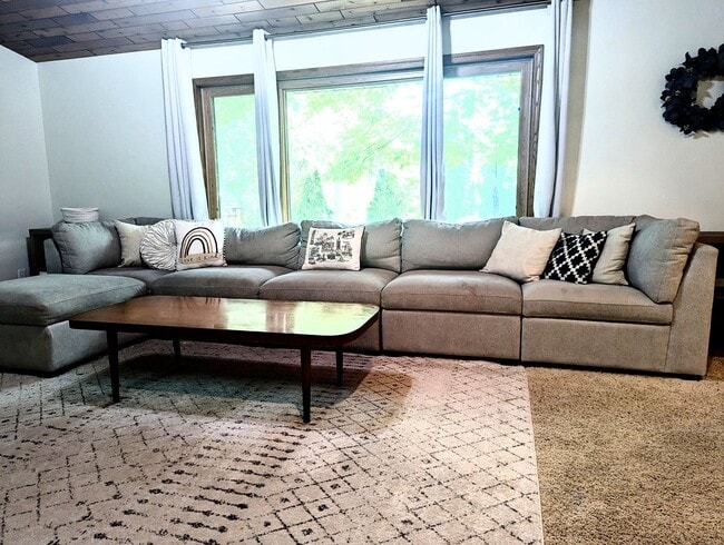 Photo - Four Bedroom Neenah House