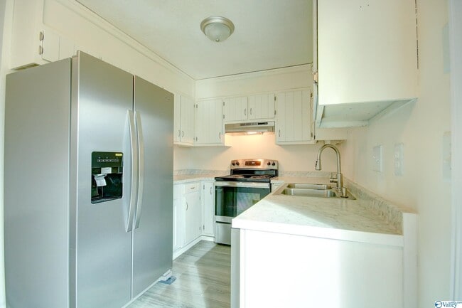 Photo - 2225 Golf Rd SW