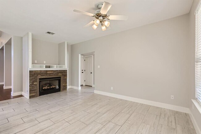 Photo - 3805 Mankins Way