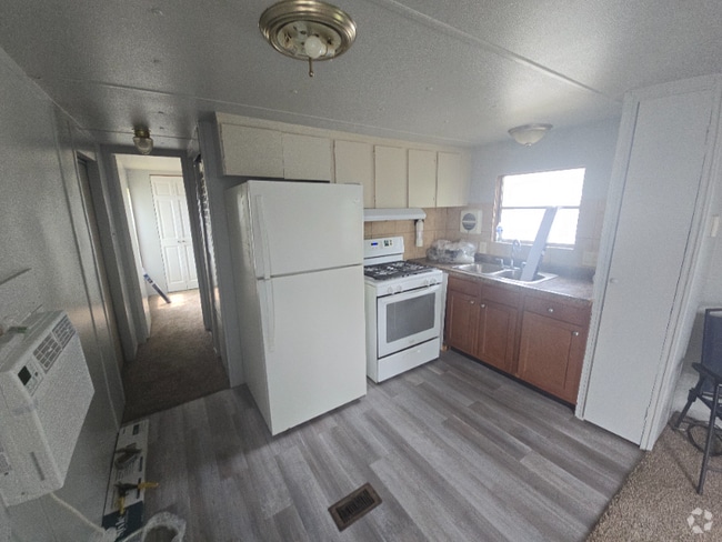 Building Photo - 20 N Tilden Ave Rental