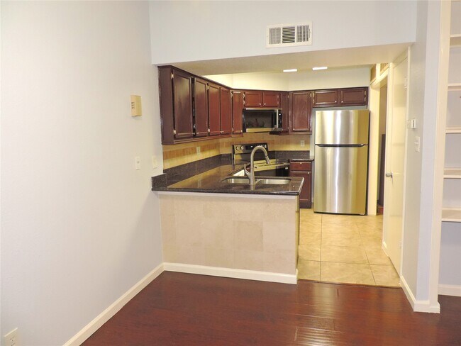 Photo - 10555 Turtlewood Ct Unidad 2903