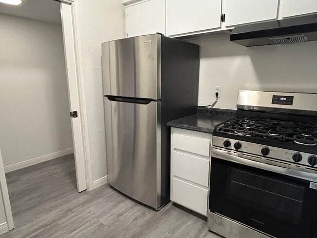 Photo - 2409 W 227th