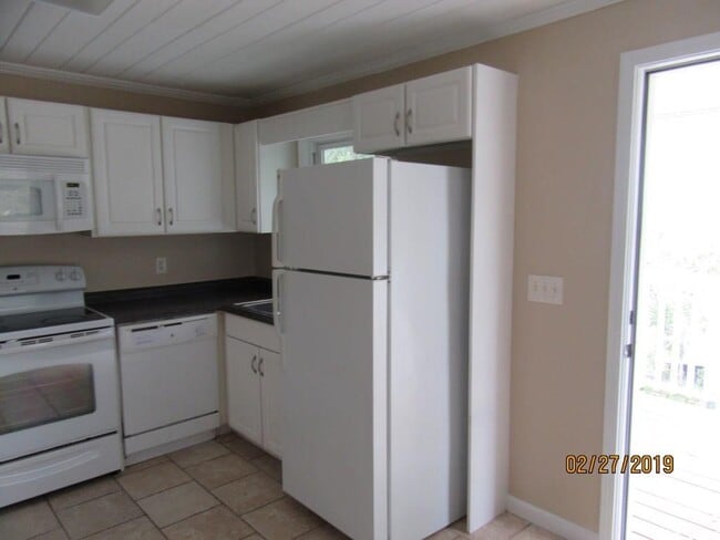 Photo - 205 5th Ave N
