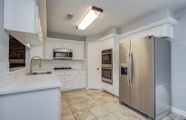 Photo - 6607 Readsland Ln