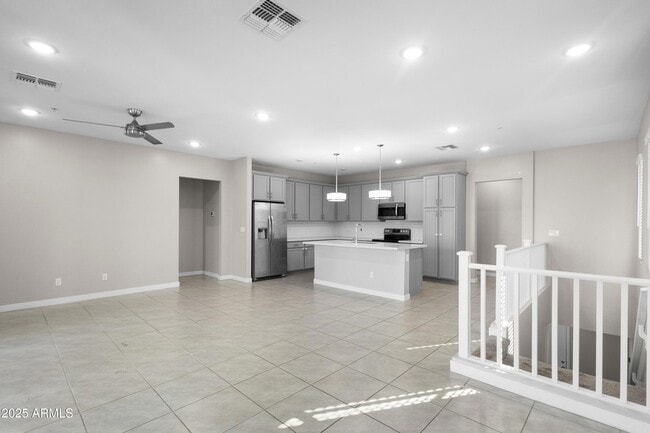 Photo - 155 N Lakeview Blvd