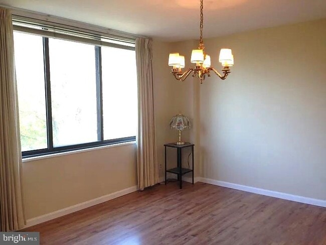 Photo - 5225 Pooks Hill Rd Unit 329S