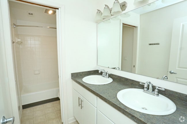 Photo - Treehouse West Apartments