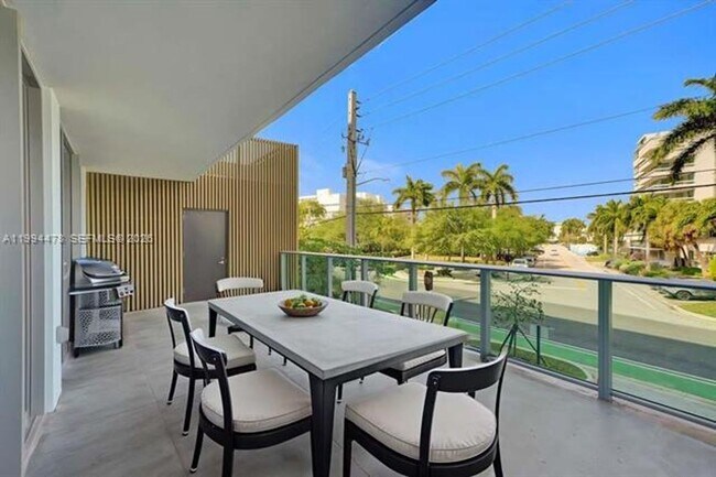 Photo - 9221 E Bay Harbor Dr Unidad 9221 E Bay Harbor Dr # 210