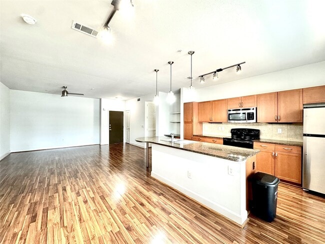 Photo - 3333 Weslayan St Unidad 1123 Rental