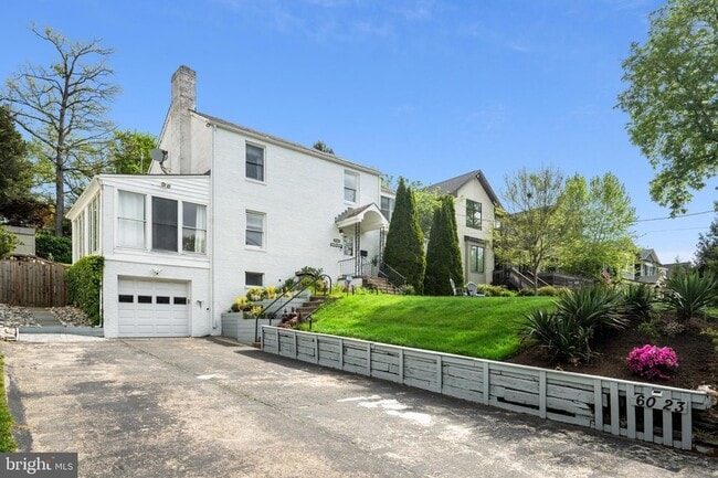 Photo - 6023 Walhonding Rd