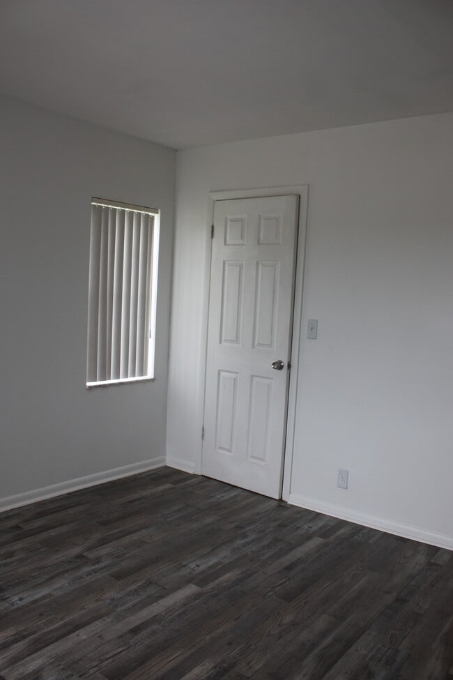 Photo - 5862 Homeland Rd