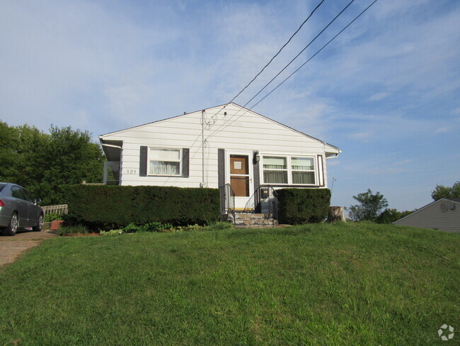 Building Photo - 121 N Concord St Rental