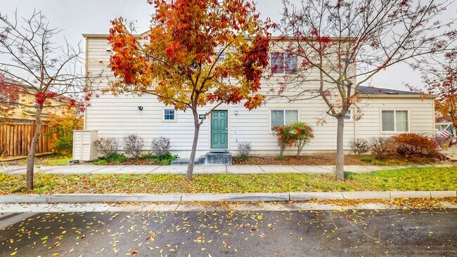 Photo - 2421 N Village Dr Unidad 2421