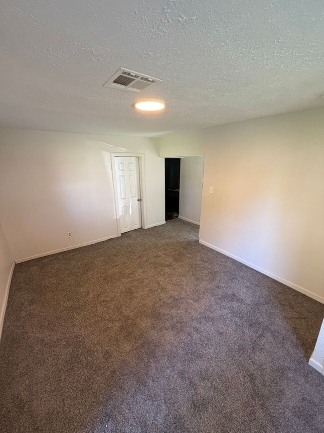 2640 S Price Ave