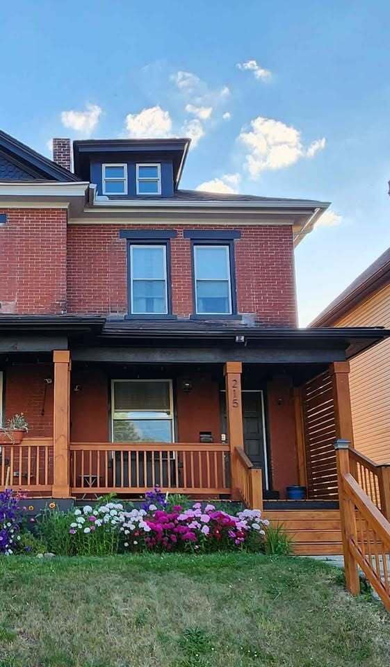 Photo - 215 Dakota Ave