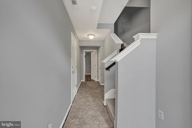 713 English Ivy Way