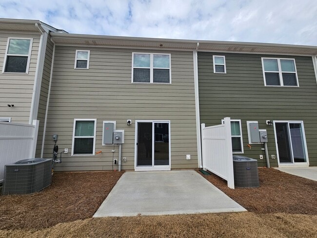 Photo - Townhome in great Concord community