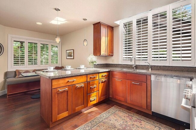 Photo - 1627 159th Pl NE