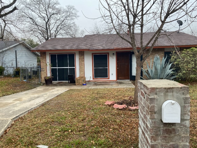 Building Photo - 4334 Hickory Hill Dr Rental