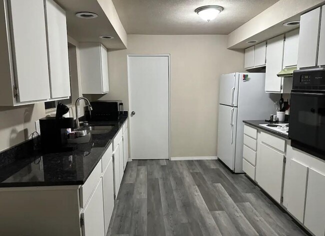 Photo - 205 N 63rd Ave