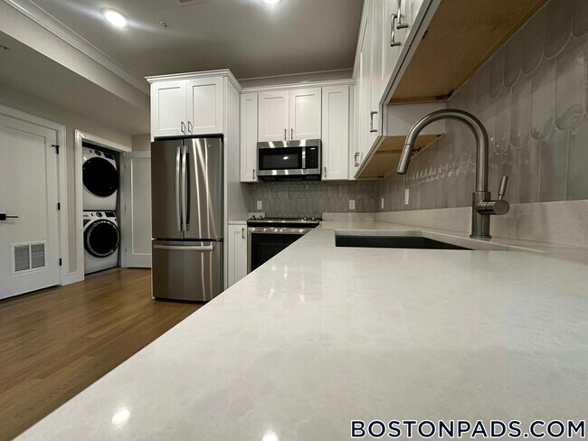 Photo - 104-106 Warren St. Unidad 5