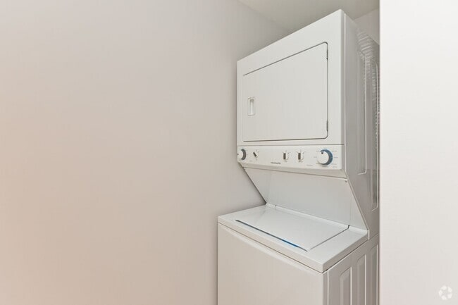 Building Photo - 520 W Huron St Unit 206 Rental
