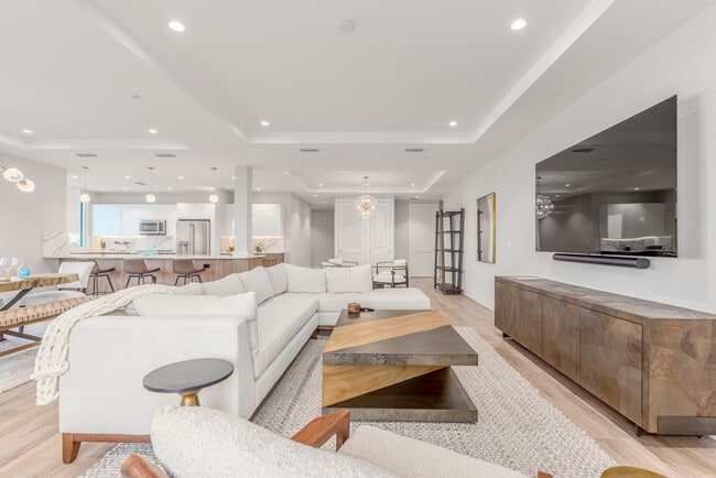 Photo - 41 SW Seminole St Unit 306