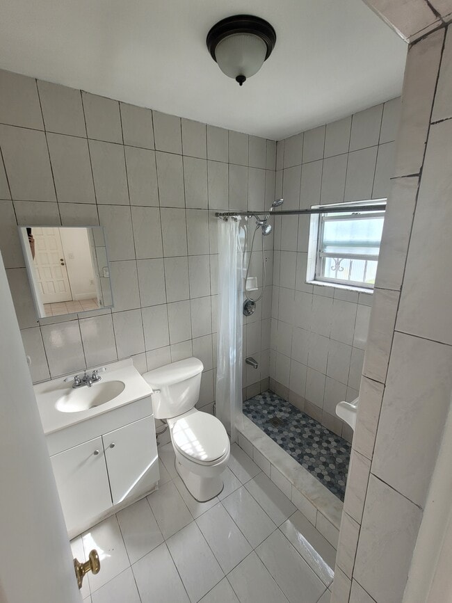 Photo - 1634 NW 29th Ct Unit Efficiency