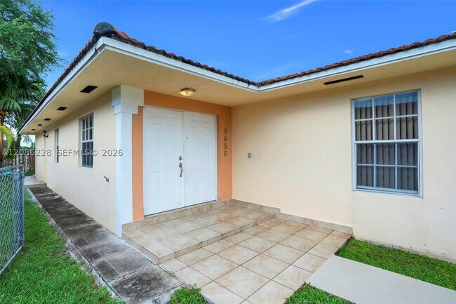 Photo - 3650 SW 27th St Unit 3650