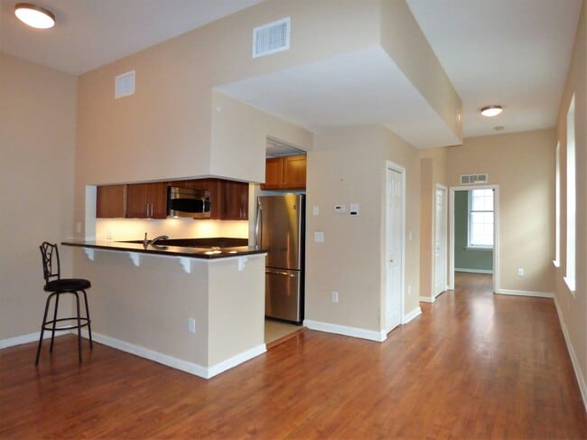 Building Photo - 187 Wayne St Unit 204C Rental