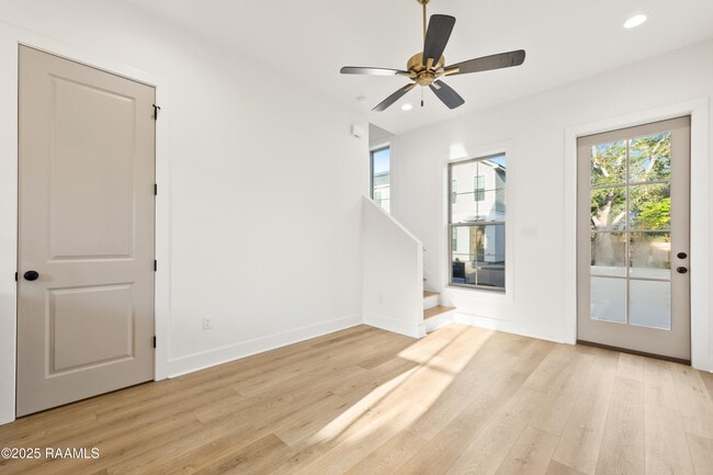 Photo - 202 Steiner Oaks