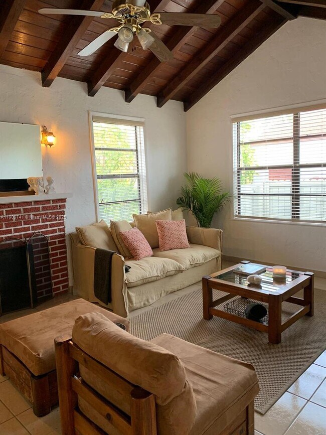 Photo - 1860 SW 17th Terrace