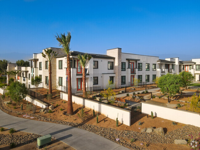 Building Photo - Avenida Palm Desert (new) Rental