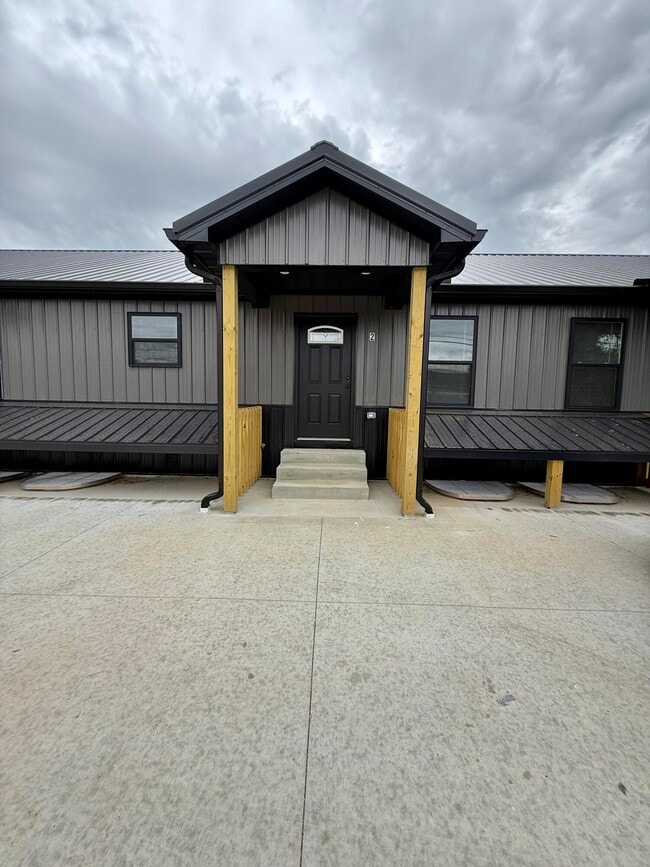 Building Photo - 107 Losey St Unit 2